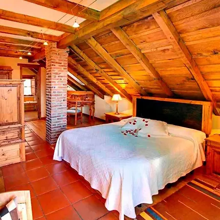 La Montana Magica Rural