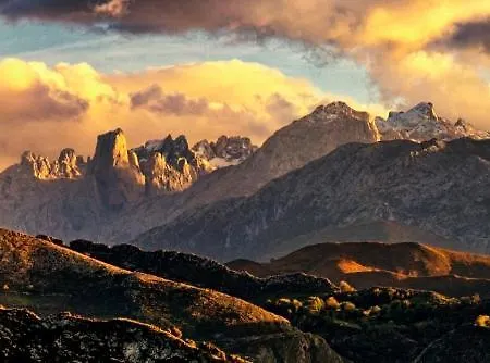 La Montaña Mágica Rural Hotel 3*