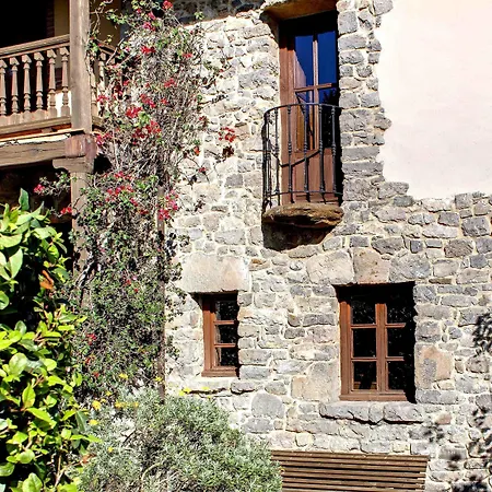 Hotel La Montaña Mágica Rural
