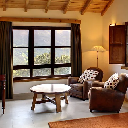 Hotel La Montaña Mágica Rural Vibano