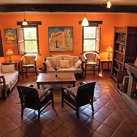 La Montana Magica Rural מלון 3*