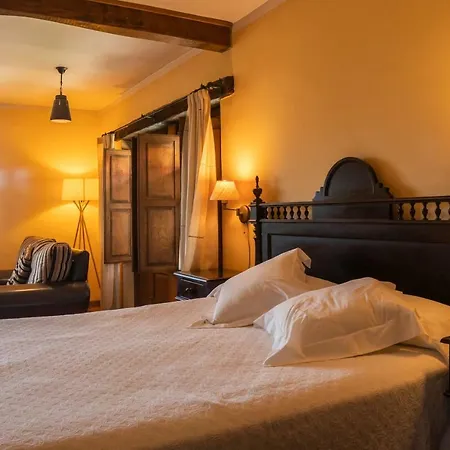 Hotel La Montaña Mágica Rural Vibano