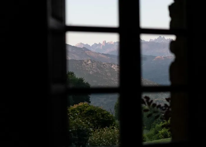 Hotel La Montana Magica Rural Vibano